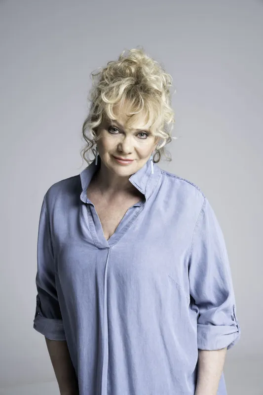 BÁSTI JULI