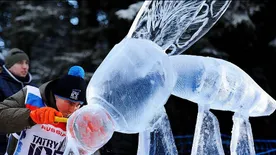 Csodás látvány: jégszobrok csillognak a tátrai jégdóm szomszédságában