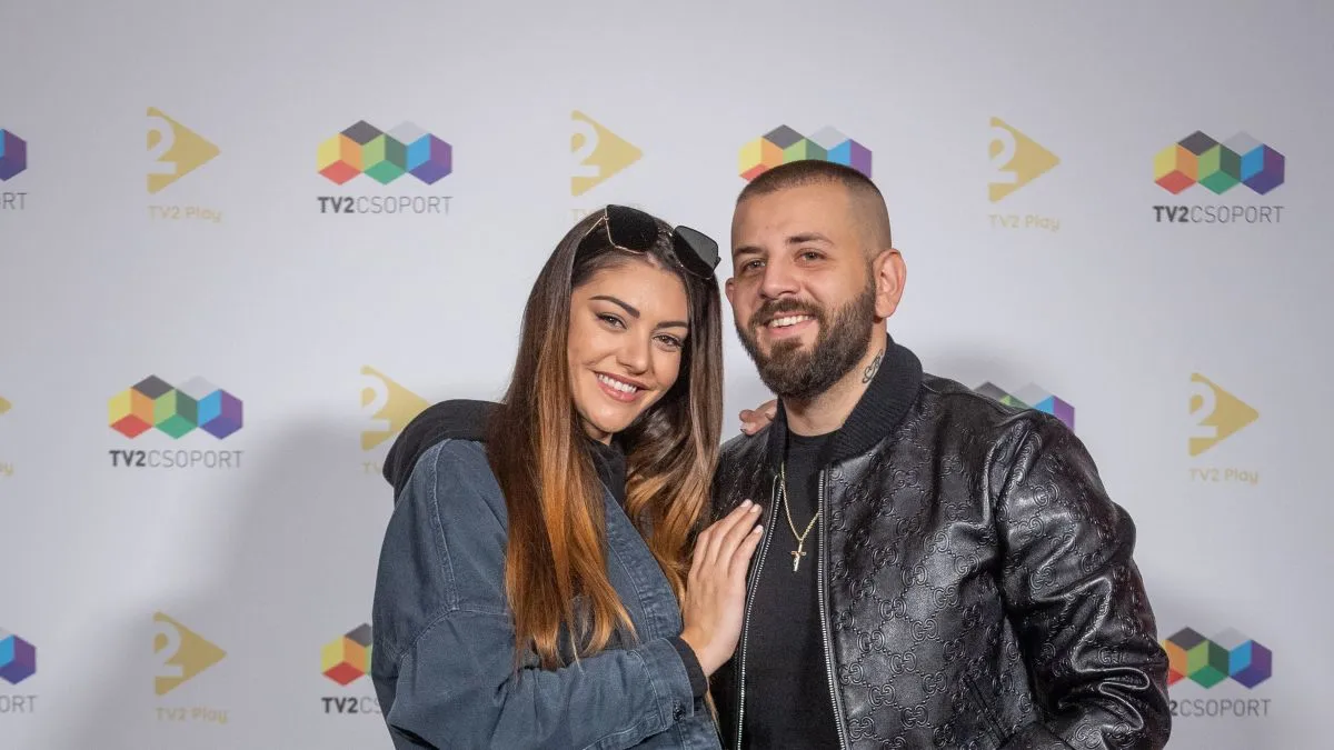 Kulcsár Edina a TV2 fotózásán harmadik gyermekét hordta a szíve alatt