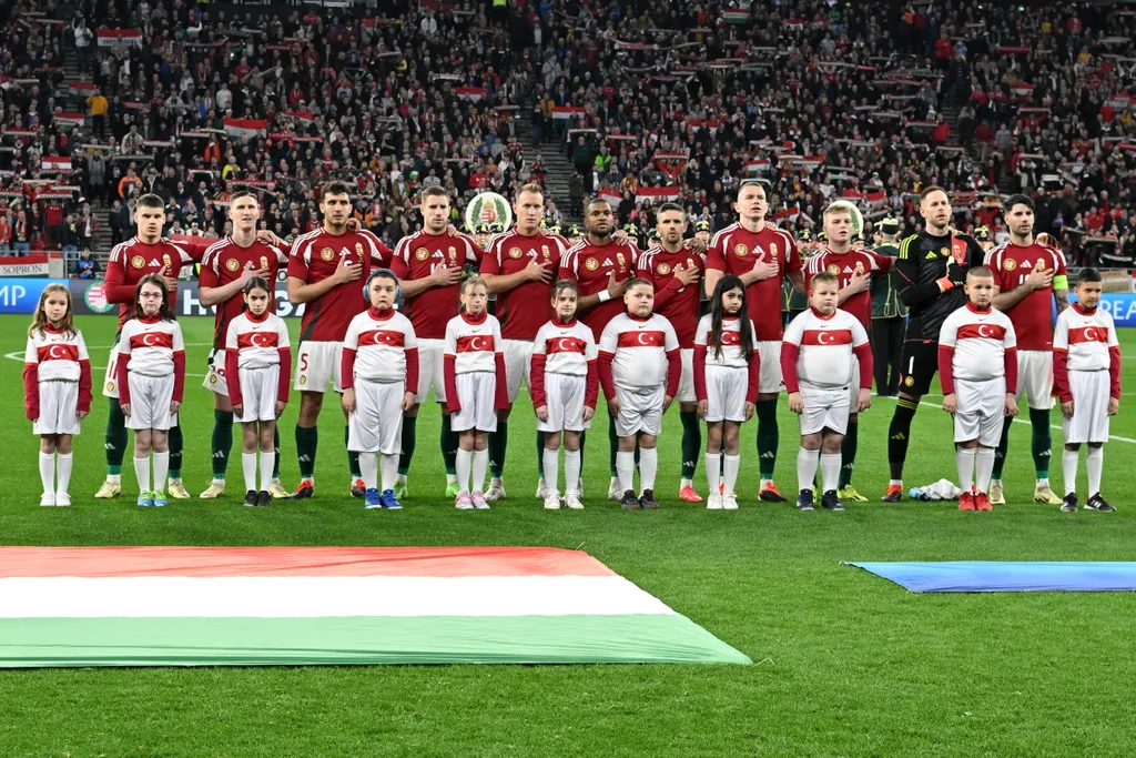 GULÁCSI Péter; MILOS, Kerkez; NAGY Ádám; NEGO Loic; SZALAI Attila; SALLAI Roland; SCHÄFER András; BALOGH Botond; LANG Ádám; VARGA Barnabás; SZOBOSZLAI Dominik