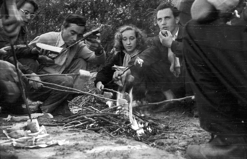 1958, szalonnázás Tolcsván