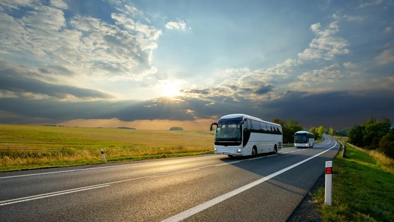 Két újabb szörnyű buszbaleset történt
