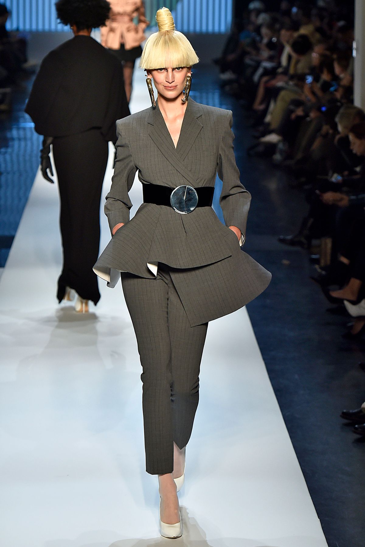 HOT FELTÖLTÉS - AXENTE VANESSAFrance: Paris Fashion Week - Jean Paul Gaultier Haute Couture Fashion Show
