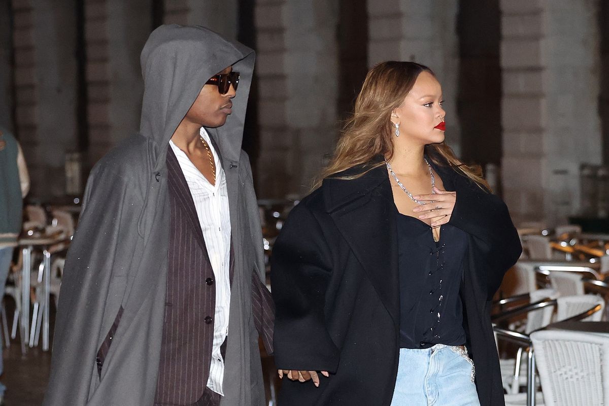 *PREMIUM-EXCLUSIVE* *MUST CALL FOR PRICING* Rihanna and ASAP Rocky exit the Doge's Palace in St. Mark's Square in Venice after a visit.