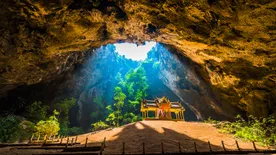 Kitalálni sem lehetne szebbet: 10 lélegzetelállító barlang a világból