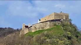 Így fedeztük fel Csókakő várát és a körülötte fekvő erdőségeket