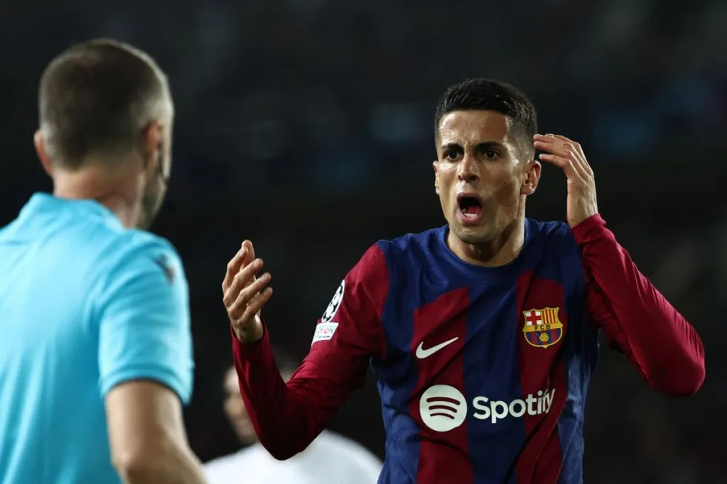 Cancelo nagyokat hibázott, de a visszataszító reakciókon joggal háborodott fel