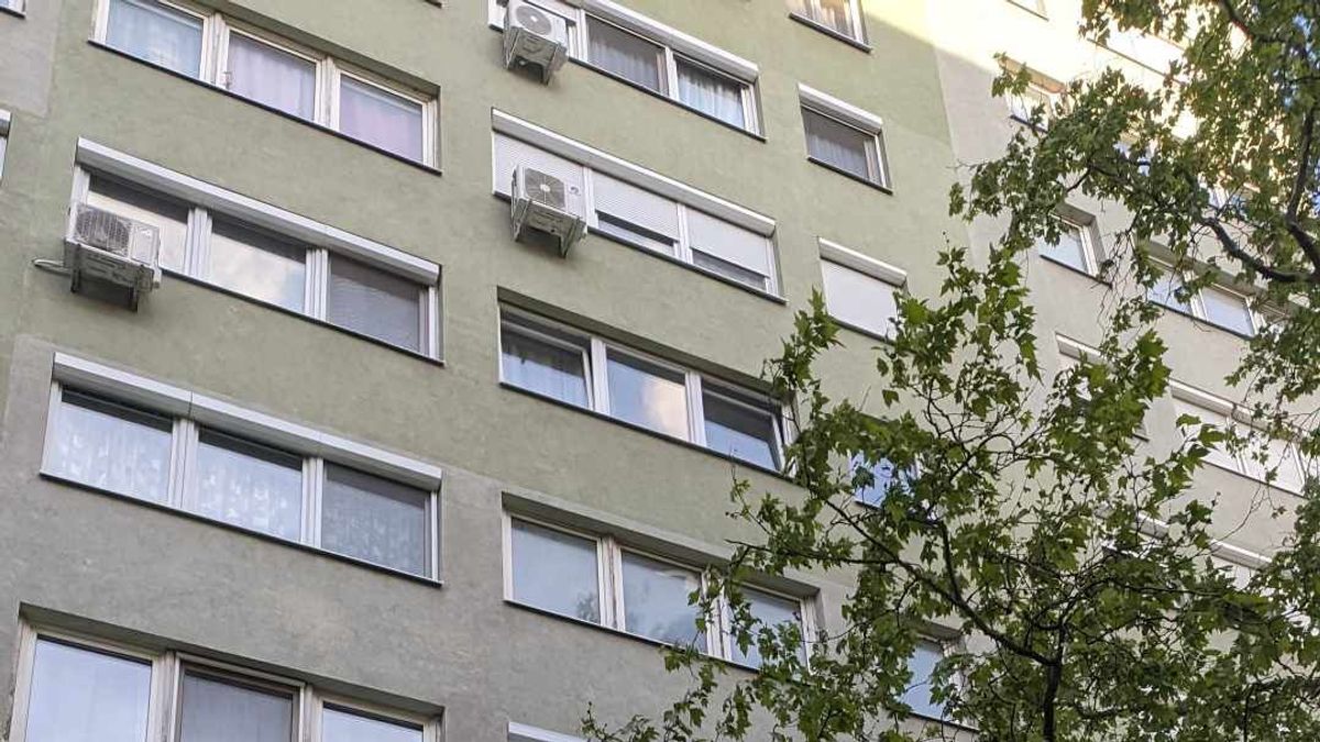 „A szívem szakad meg érte" - Csepelen kizuhant egy kisfiú az ötödikről