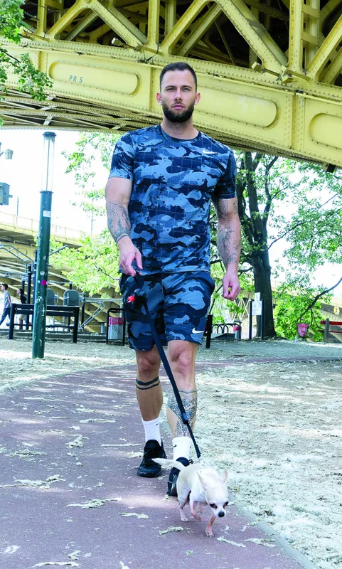 HOT FELTÖLTÉS Házasság első látásra Kriston Péter és a kiskutyája, Petike BORS