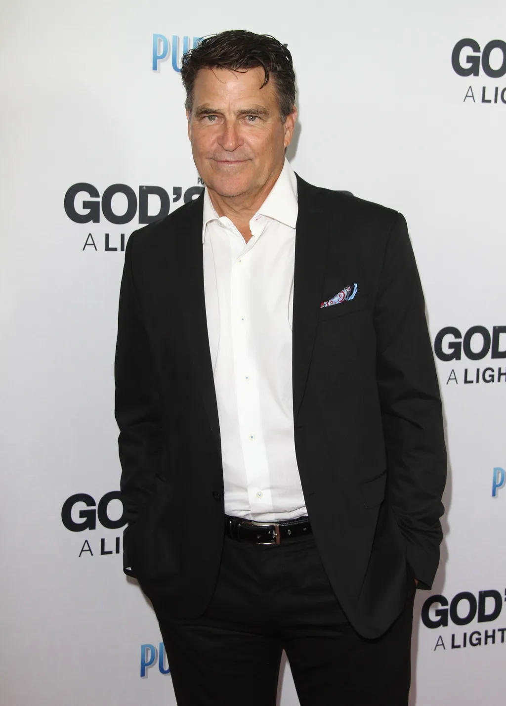 Ted McGinley viszont mintha nem változott volna annyit karakterben - csak idősödött, természetesen