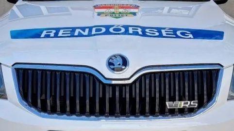 rendőrség rendőrautó