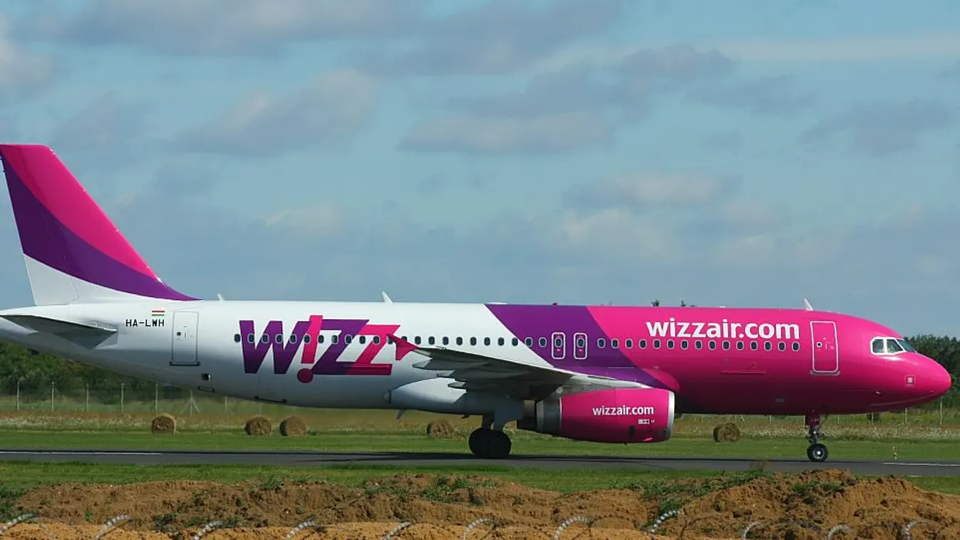 A rossz idő miatt Barcelonában ragadtak a Wizz Air magyar utasai