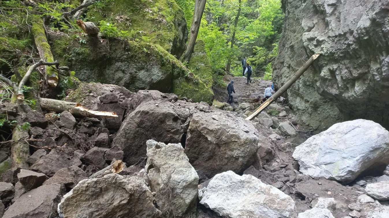 Balesetveszély miatt ideiglenesen lezárták a Rám-szakadékot