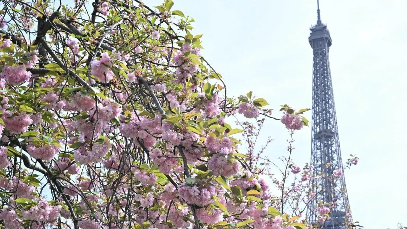 Hamarosan új díszítőelemet kap az Eiffel-torony