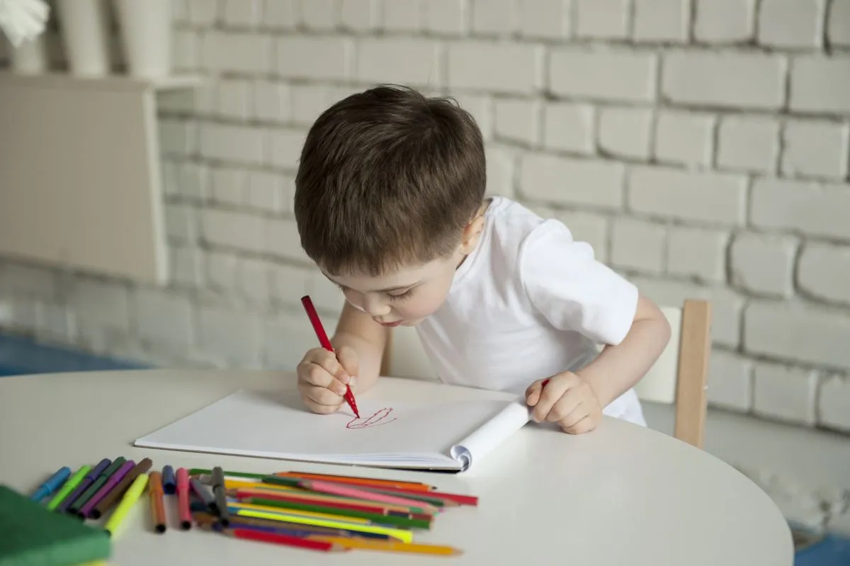 Little,Boy,Draws