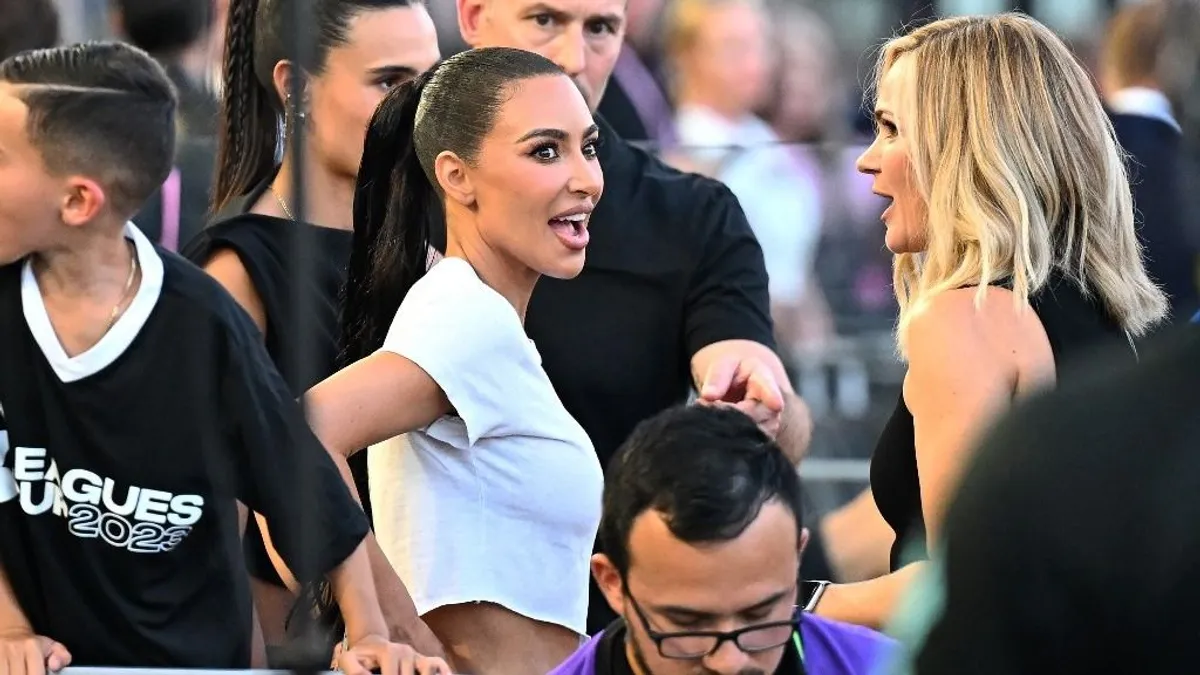 Rejtélyes üzenet, Messit elcsábítja Kim Kardashian?