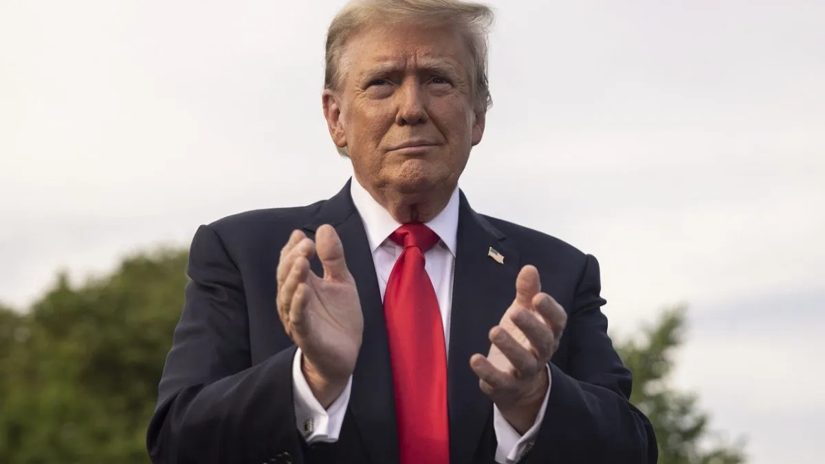 TRUMP, Donald