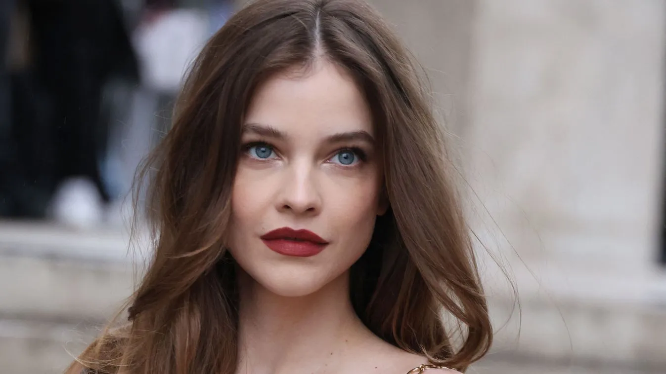 Erősebb, mint a reggeli kávé: überszexi testet villantott Palvin Barbi