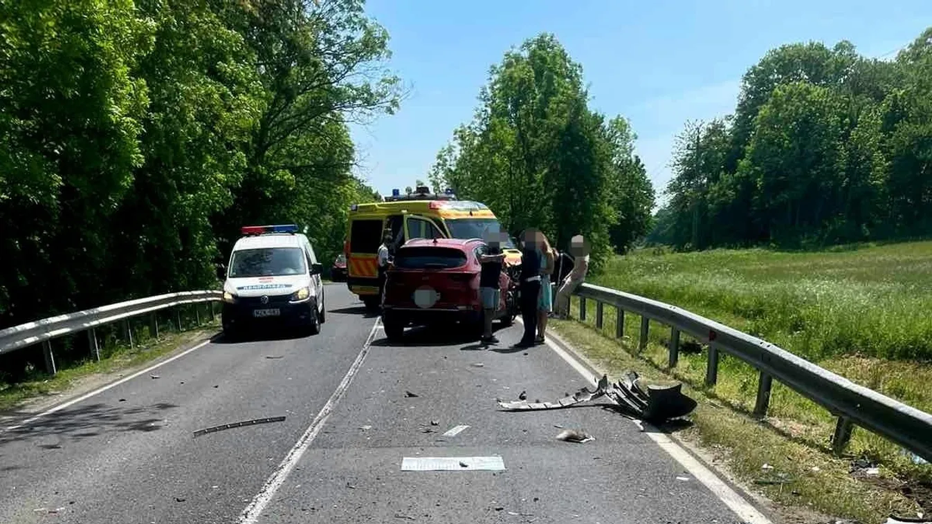 Tragédia Zircnél: 18 éves sofőr tért át a motoros sávjába