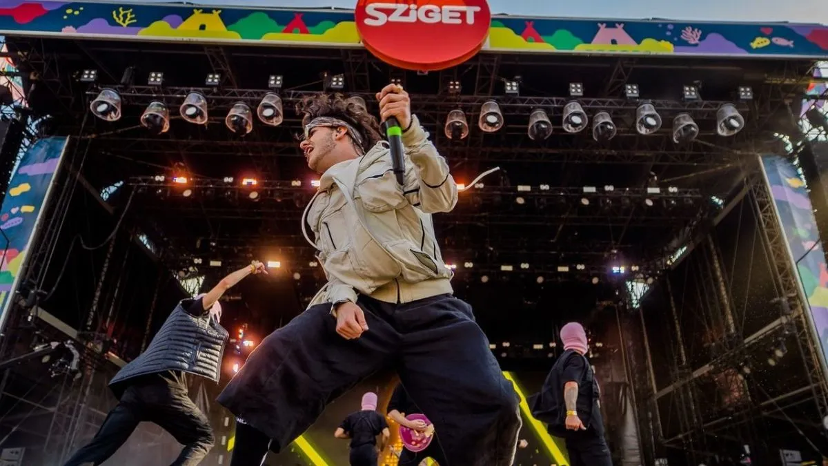 Azahriah, Sziget, 