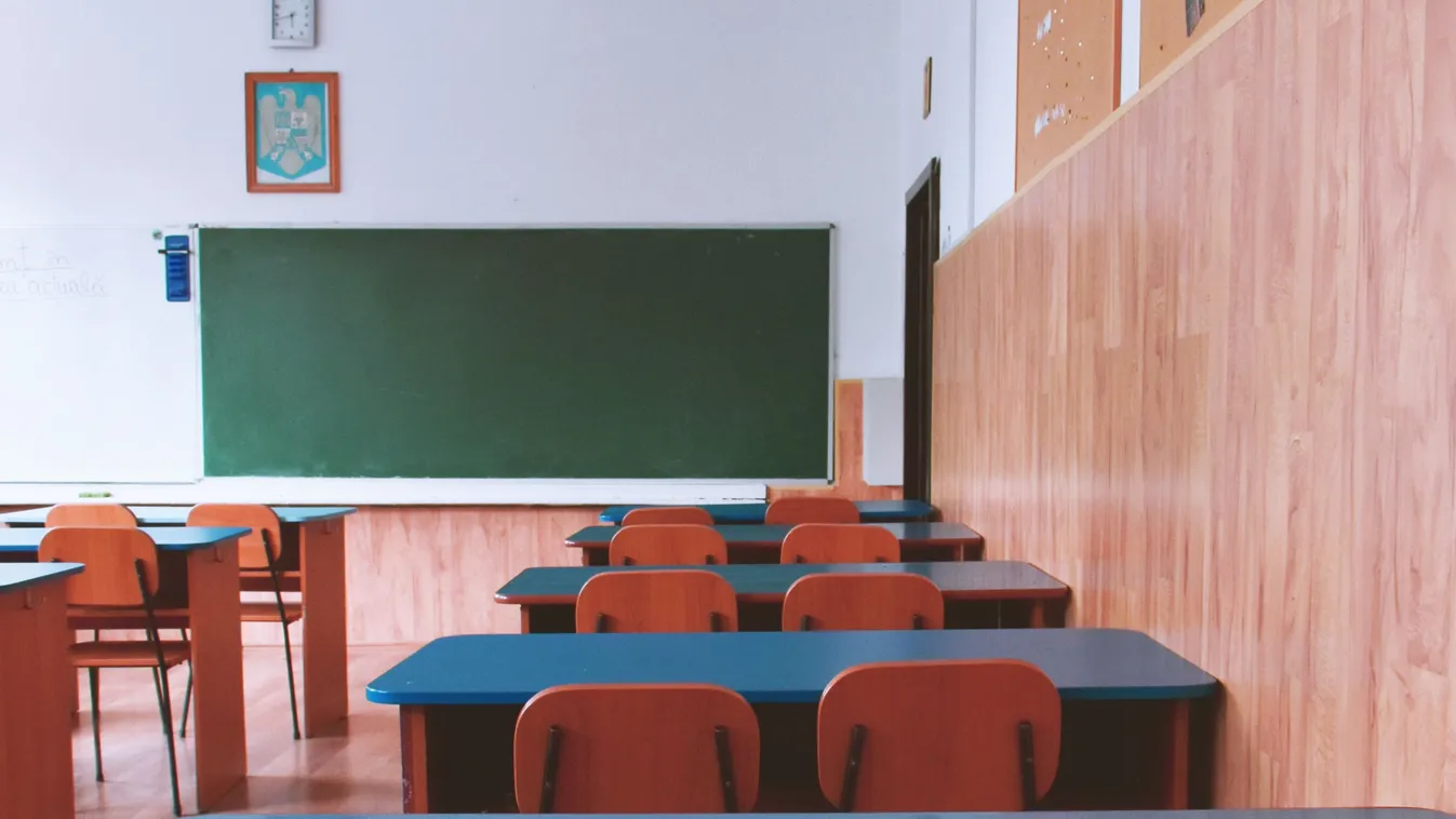 Két diákjával is lefeküdt a tanár, majd jött a nem várt fordulat