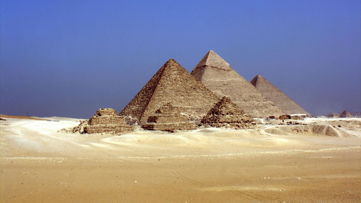 Hihetetlen felfedezés Egyiptomban: Olyan dolgot találtak a piramisoknál, amitől teljesen ledöbbentek a régészek