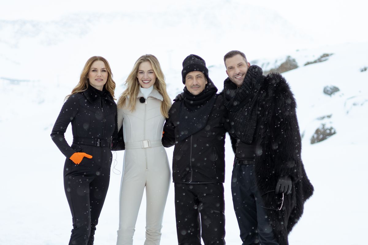 A Next Top Model Hungary zsűrije szívesen pózolt a hatalmas hóban