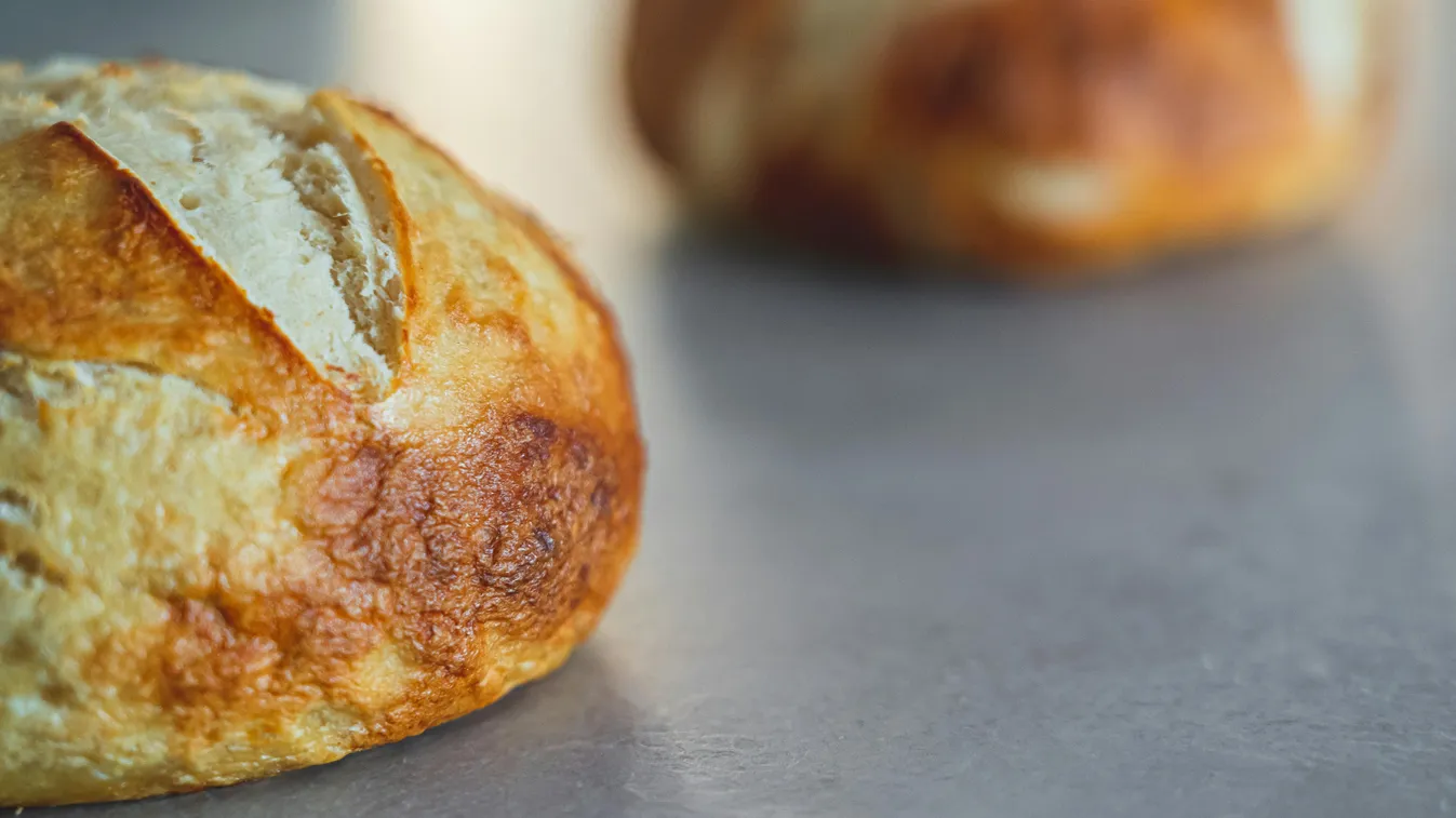 Jobb, ha nem is tudod, mit találtak egy magyar szupermarket zsemléi között
