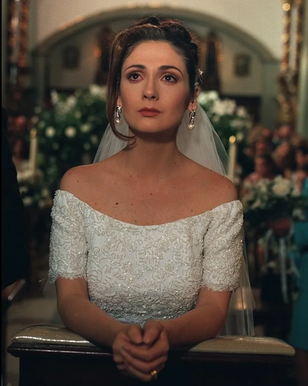 Graciela először Jose Armando jegyese volt, de beleszeret Adrianba, a lovászba. A sorozat vége felé öngyilkos lesz.