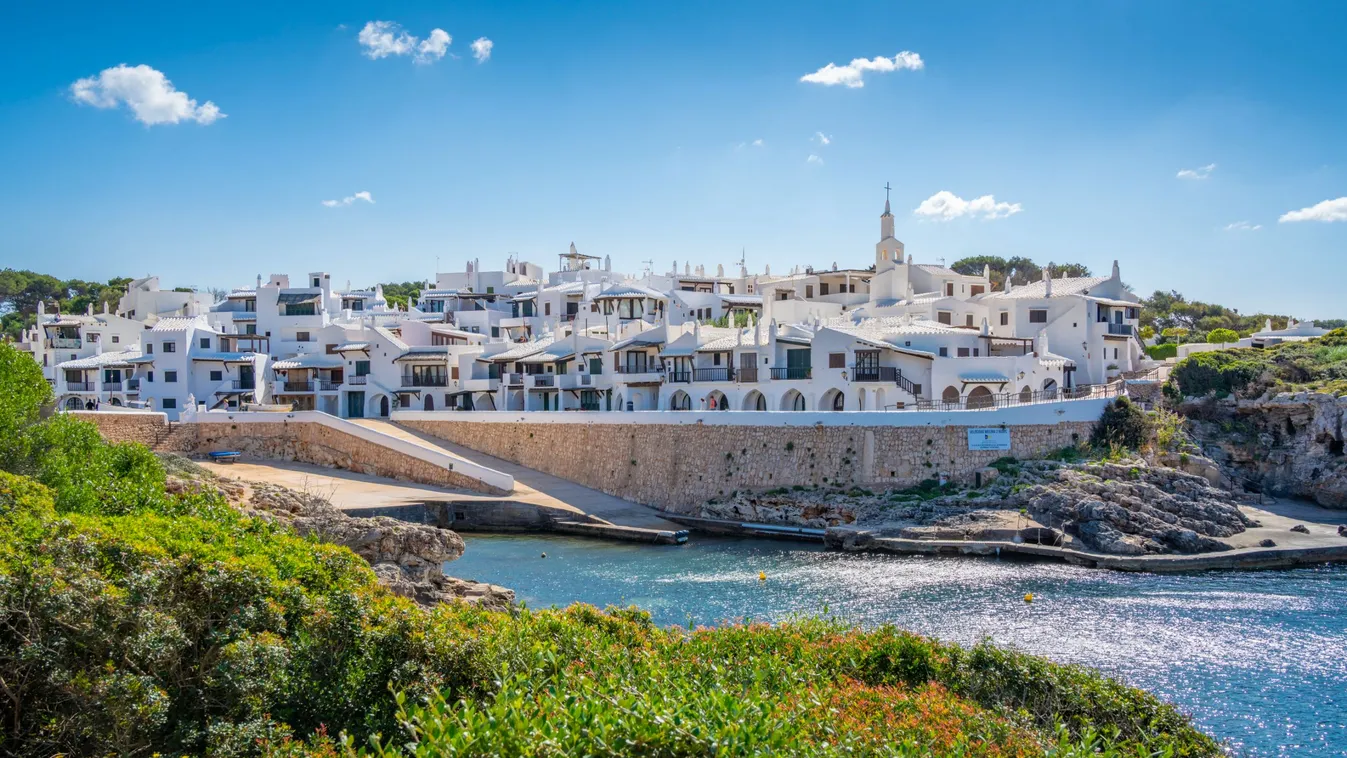 Ez a különleges spanyol falu azzal fenyegetőzik, hogy teljesen kizárja a turistákat