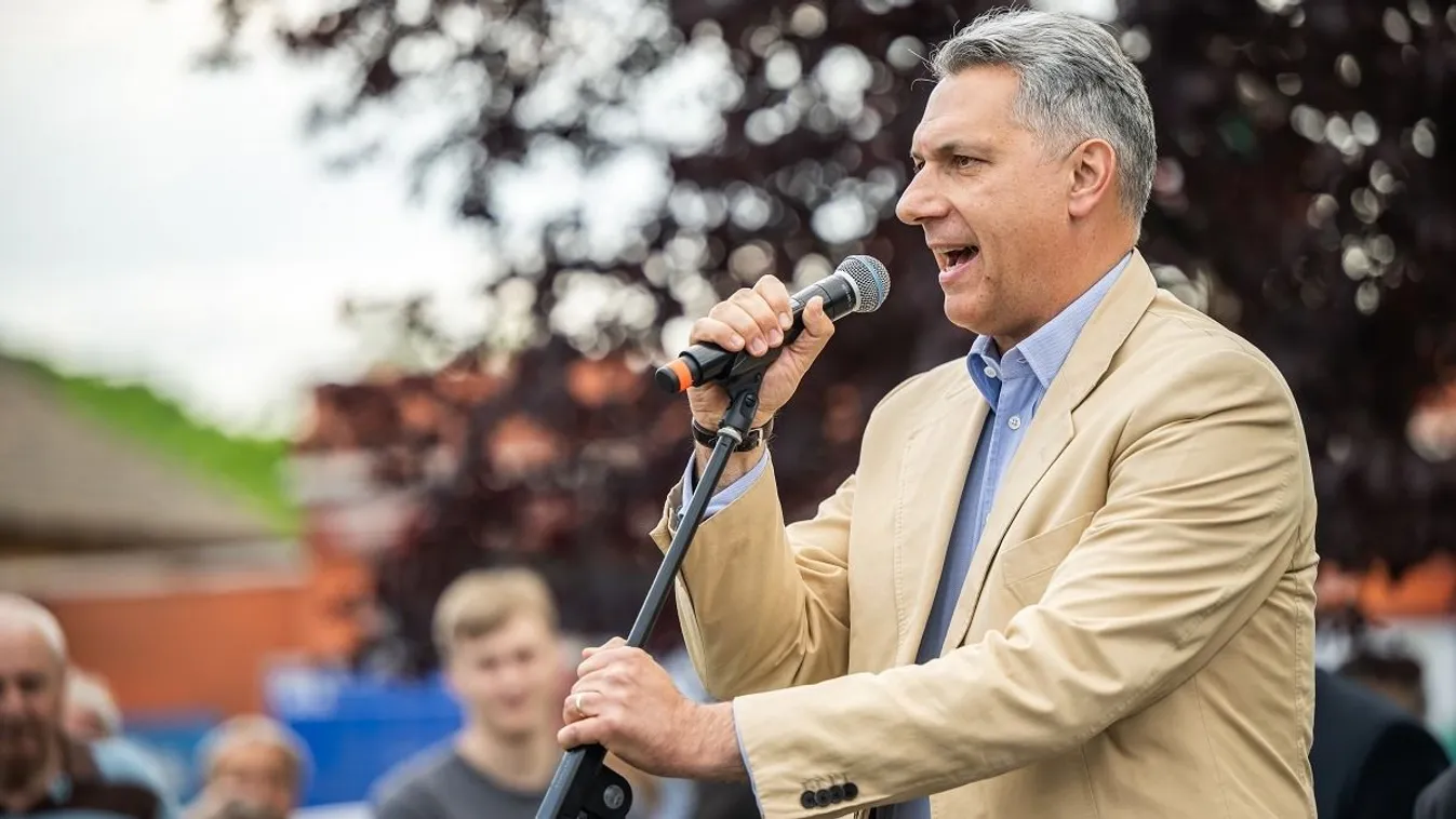 Lázár János: A Fidesz-KDNP távol tartja Magyarországot a háborútól