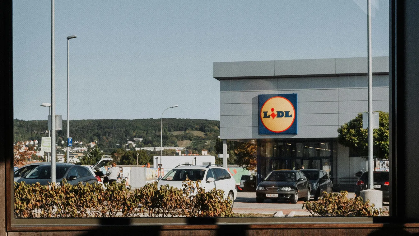 31 ezerről leárazva 900 forintra: őrült akció miatt rohamozták meg a vásárlók a Lidl-t