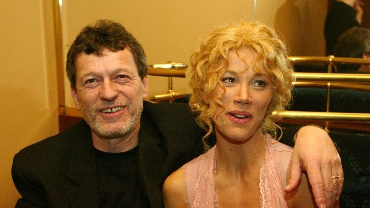 Megszakad a szív: Így búcsúzott a kórházban volt felesége a magyar színésztől − videó