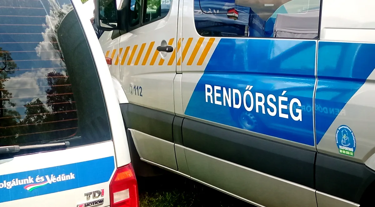 A rendőrök jelenleg is nagy erőkkel keresik a két eltűnt lányt