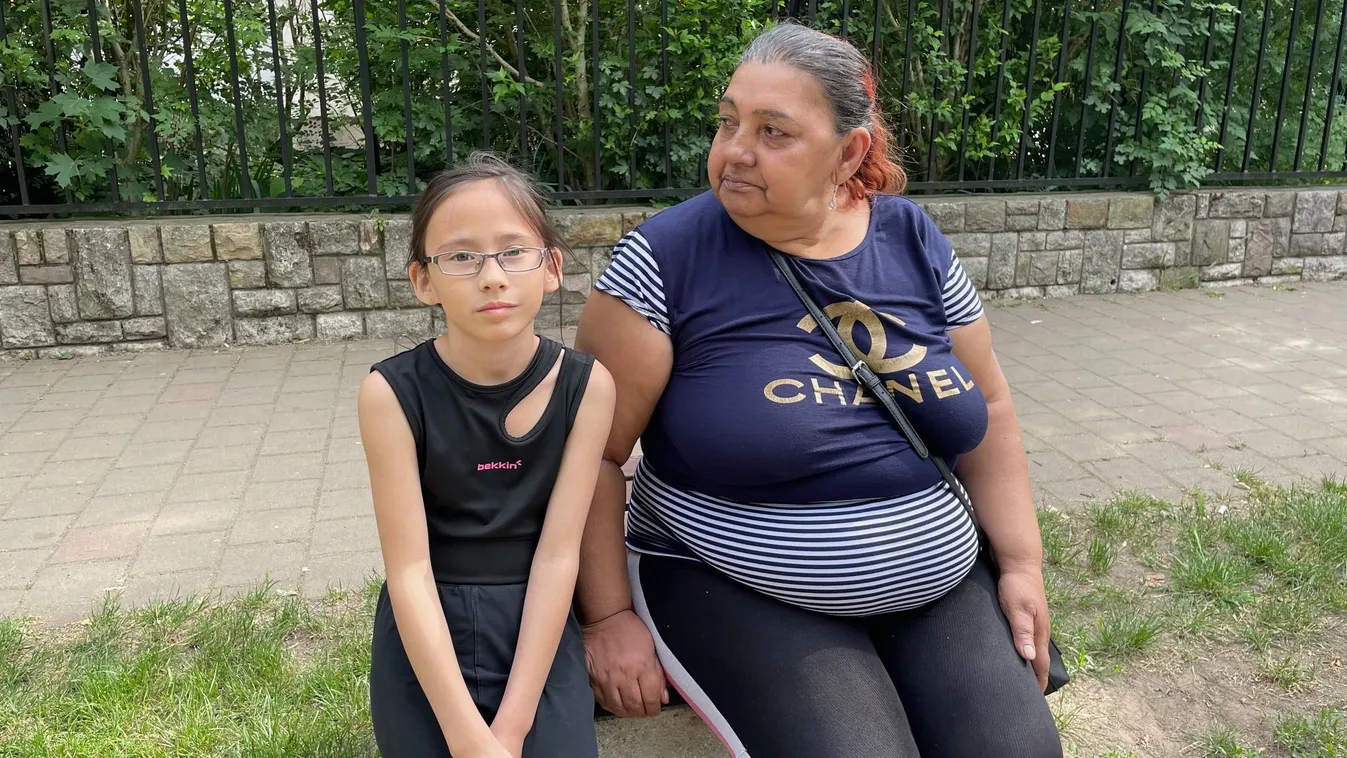 Összetört a nagymama, zokogva vallott: egyedül neveli unokáját Mária, elvesztették a fedelet a fejük felől