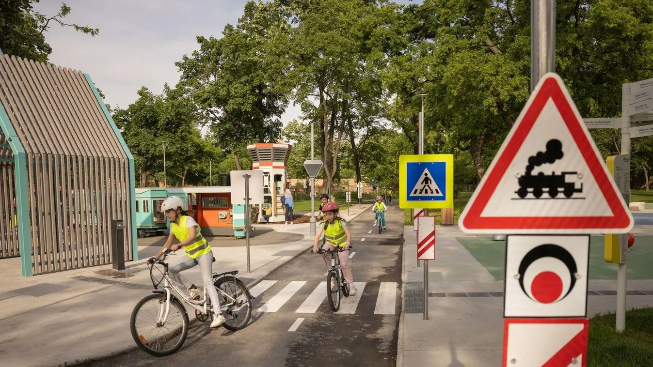 Új, családi játszópark nyílt a Városligetben
