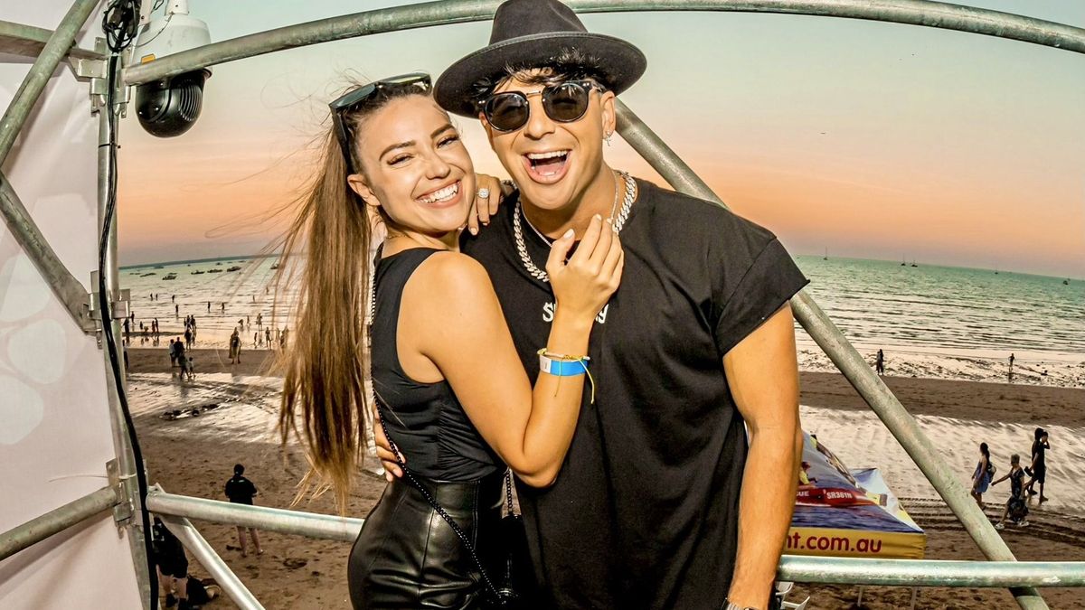 Nem hiszed el, mivel lepte meg magyar szerelmét a világhírű dj - Fotó
