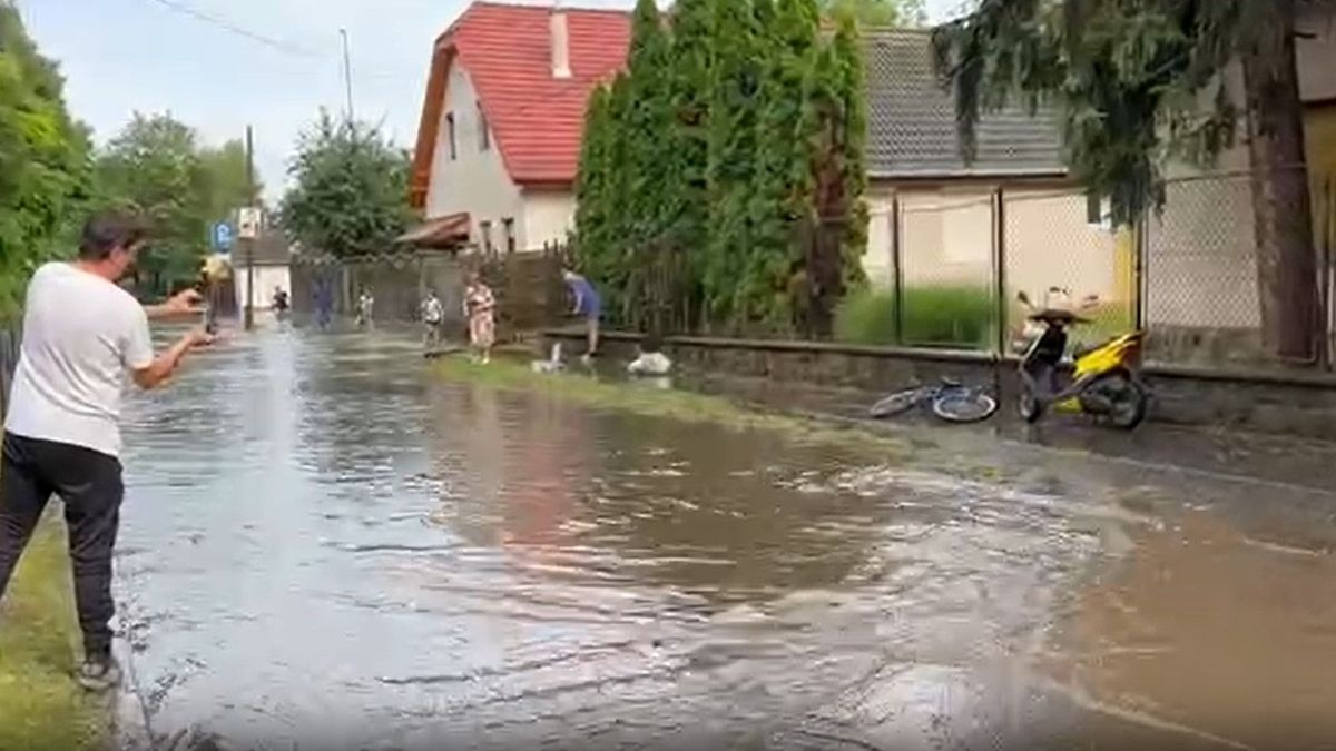 Elöntött utcákat, hömpölygő árvizet hozott magával a pusztító vihar Magyarországon - galériával és videókkal