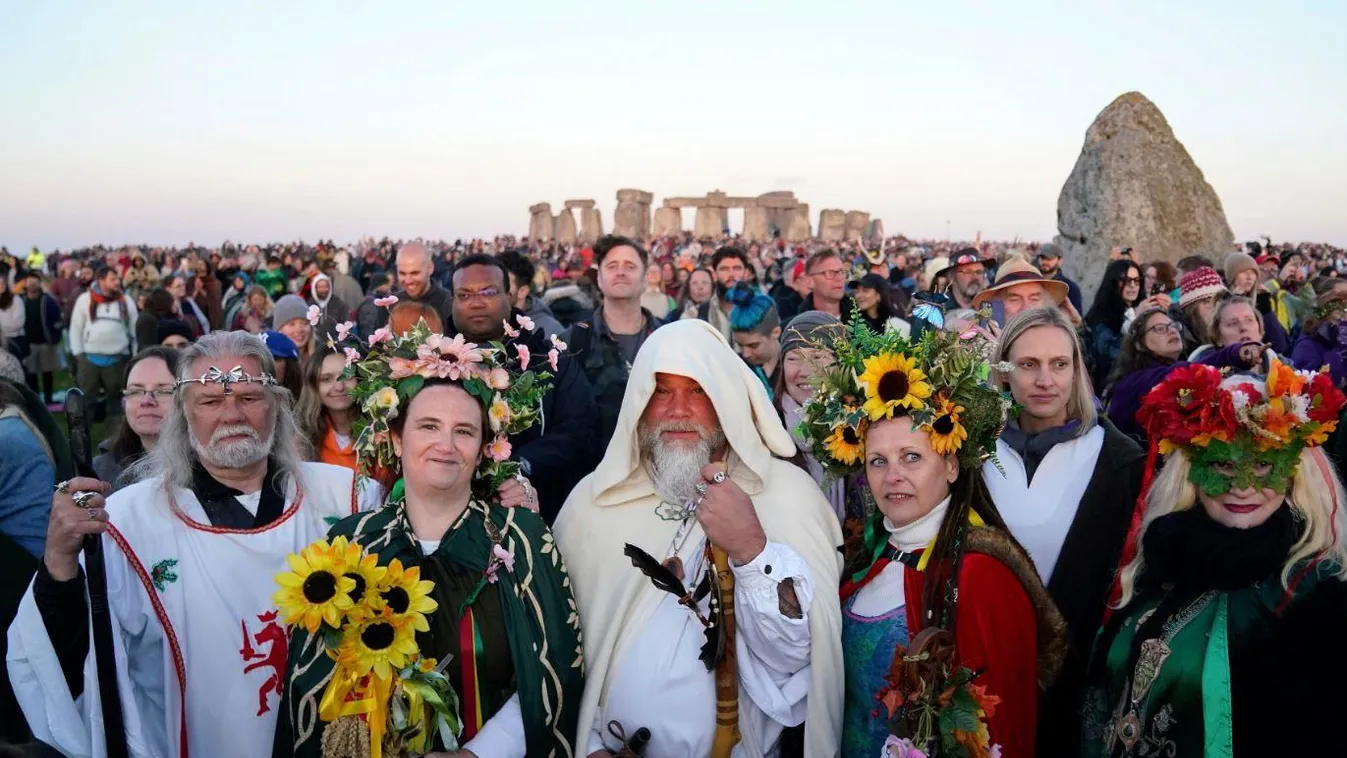 Így ünnepelték a Stonehenge-nél a nyári napfordulót