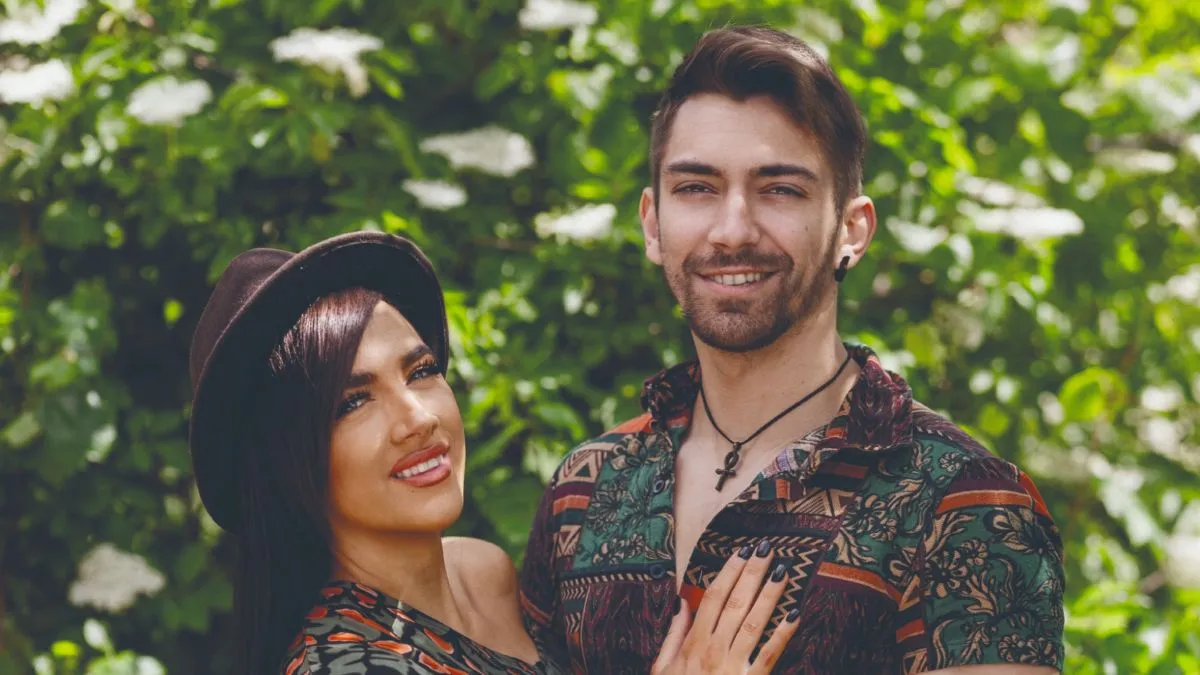 hot feltöltés  Tóth Gabi és Máté címlapanyag