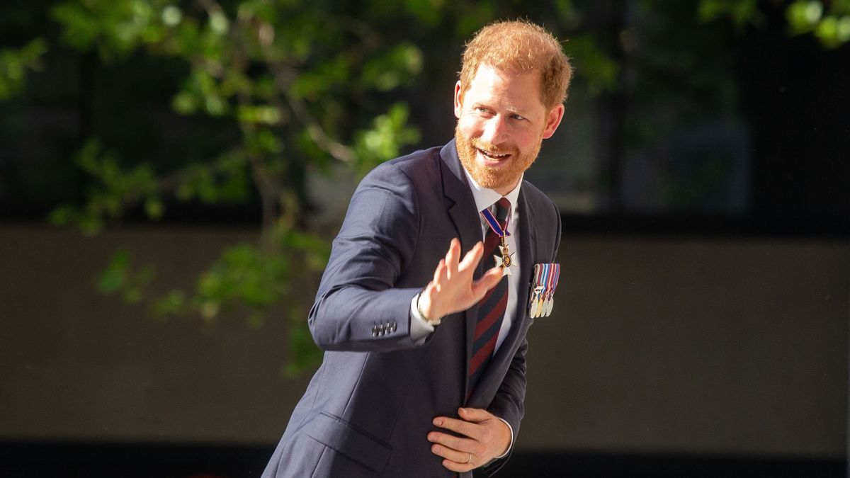 Prince Harry arrives at Invictus Games 10th Anniversary Service in London