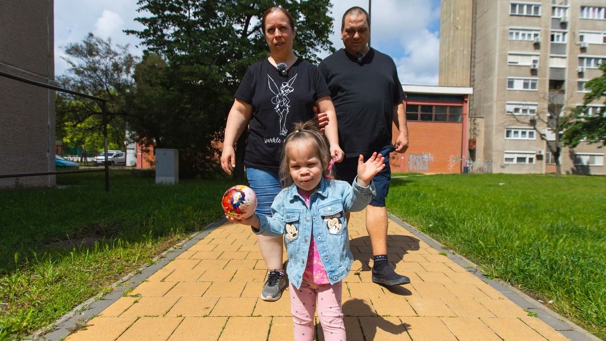 "A Jó Istent arra kérem, hogy tegyen csodát veletek" — megható kommentekkel üzentek olvasóink a kis Lucát nevelő látássérült párnak - videó