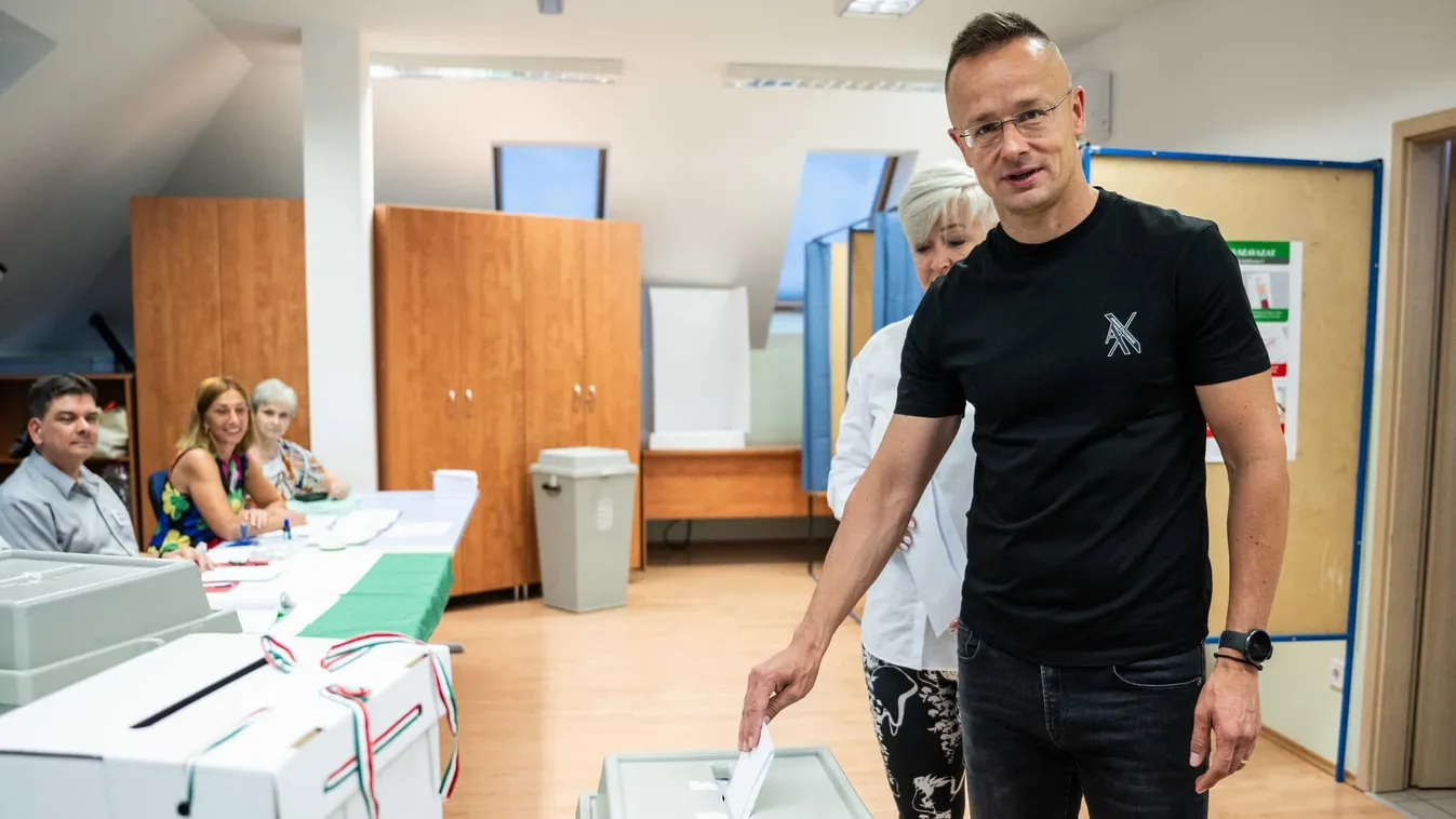 Elsőként szavazott Szijjártó Péter Dunakeszin