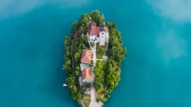 Tavaszi zsongás helyett meglepetés havazást kaptunk Szlovénia legfotogénebb vidékén