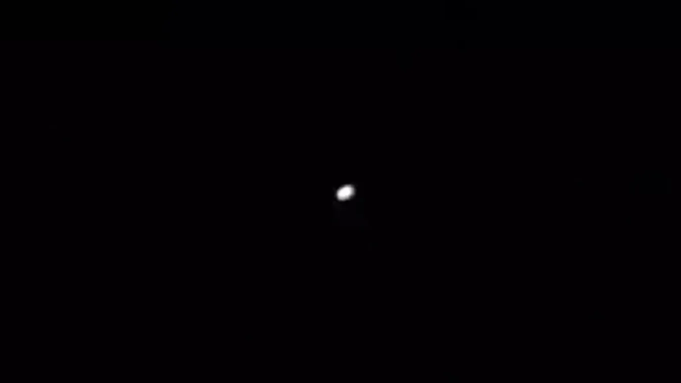 „Mindig ugyanabban az időben bukkan fel” – Rejtélyes UFO-t kapott lencsevégre Alfie