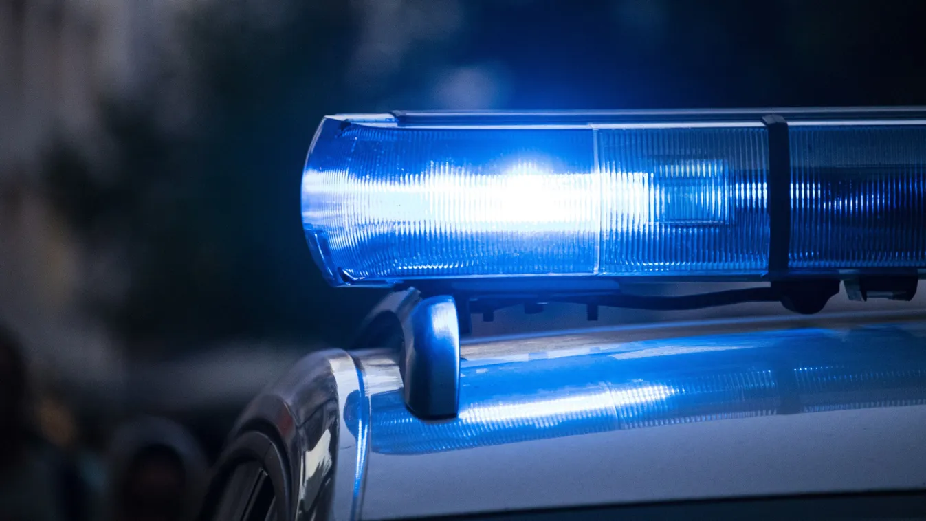 Elfelejtett fékezni a 83 éves nagymama, 12 gyereket gázolt el