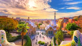 Barcelona betiltja a lakáskiadást a turisták számára