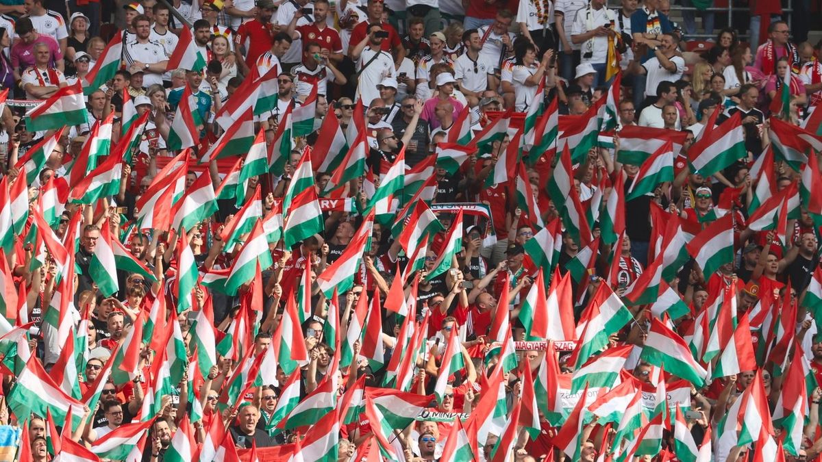 Valóra válik egy álma: útnak indult a foci-Eb magyar meccsére az ALS betegséggel küzdő Dezső