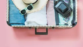 Hasznos tippek, mit pakoljunk a kézipoggyászba, ha repülőre szállnánk