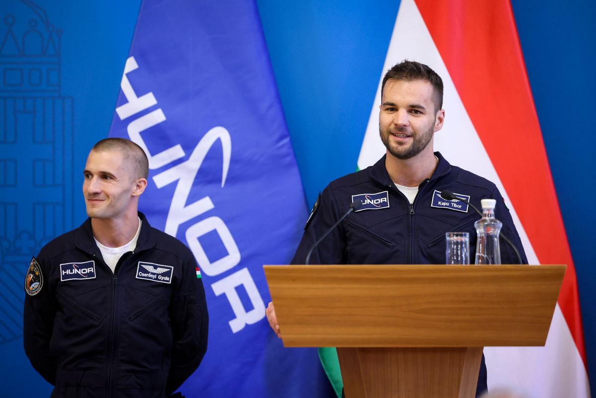 CSERÉNYI Gyula; KAPU Tibor, magyar űrhajós